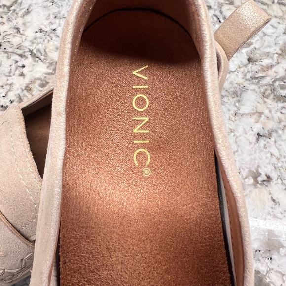 Vionic women’s slide on shoes. Size 8W New! - Picture 4 of 6